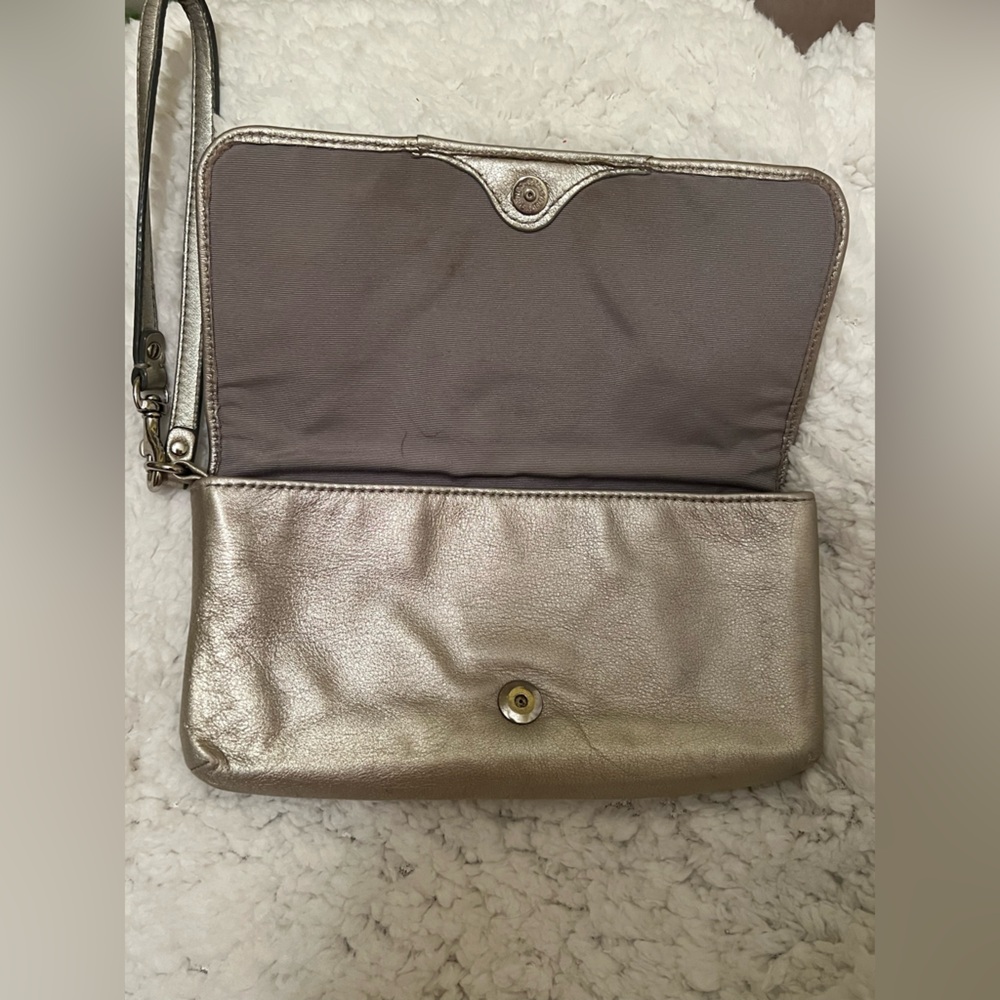 Coach Vintage Metallic Gold Large Wristlet Clutch Bag EUC - Picture 12 of 13